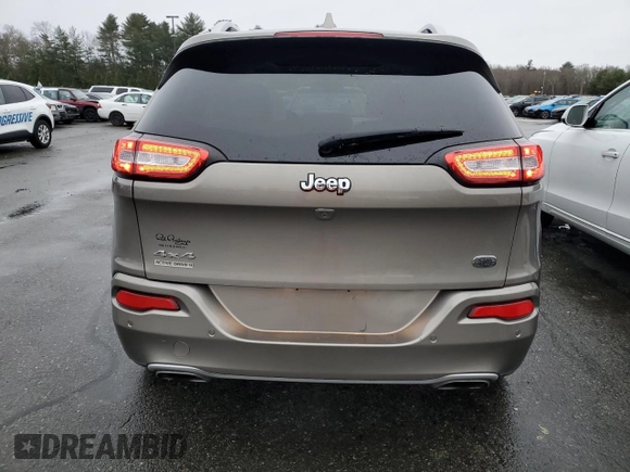 2017 Jeep Cherokee Overland z VIN 1C4PJMJS7HW525455, wystawiony jako Copart lot #84473674 z przebiegiem 83 498 mil mil oraz Szkoda całkowita • Salvage title. Historia ofert i sprzedaży dostępna na DreamBid. Obrazek 6.