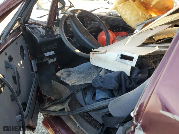 1990 Volkswagen Vanagon with VIN WV2TB0253LH043934, listed as a Copart auction lot 41782755 with 330,896 mi miles and Salvage Title. Bid and sale history available at carsss.com. Image 8.