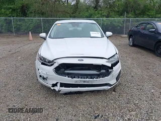 2020 Ford Fusion SE with VIN 3FA6P0LU5LR151074, listed as a IAAI auction lot 42146290 with 98,574 mi miles and . Bid and sale history available at carsss.com. Image 13.