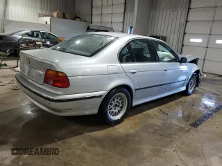 2000 BMW 5 Series 528iA with VIN WBADM6343YGU14817, listed as a Copart auction lot 41567125 with 0 mi miles and Salvage Title. Bid and sale history available at carsss.com. Image 3.