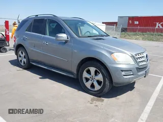 2011 Mercedes-Benz M with VIN 4JGBB2FB8BA625553, listed as a IAAI auction lot 42063572 with 186,918 mi miles. Bid and sale history available at carsss.com. Image 1.