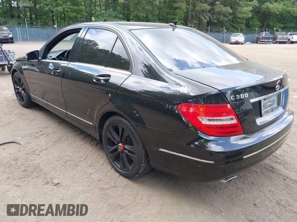 2012 Mercedes-Benz C 300 Sport with VIN WDDGF8BB7CA643833, listed as a IAAI auction lot 42644222 with 169,874 mi miles and . Bid and sale history available at DreamBid. Image 3.
