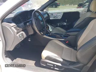 2016 Honda Accord Touring with VIN 1HGCT2B0XGA004186, listed as a IAAI auction lot 41823725 with 124,678 mi miles and . Bid and sale history available at DreamBid. Image 8.