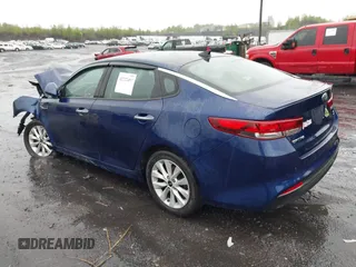 2018 Kia Optima LX z VIN 5XXGT4L30JG202534, wystawiony jako IAAI lot #42222497 z przebiegiem Nie podano mil oraz . Historia ofert i sprzedaży dostępna na DreamBid. Obrazek 3.