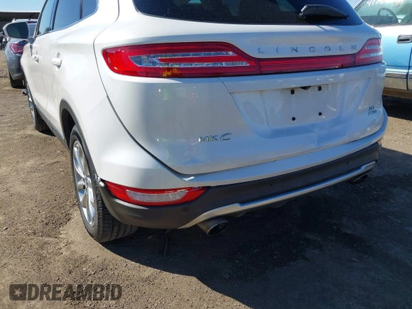 2015 Lincoln MKC z VIN 5LMCJ1A94FUJ13781, wystawiony jako IAAI lot #41761324 z przebiegiem 139 196 mil mil oraz . Historia ofert i sprzedaży dostępna na DreamBid. Obrazek 6.
