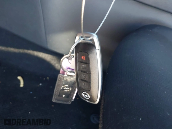 2025 Nissan Sentra S with VIN 3N1AB8BV6SY262493, listed as a IAAI auction lot 41392051 with 942 mi miles and . Bid and sale history available at DreamBid. Image 11.