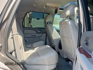 2012 GMC Yukon SLT with VIN 1GKS1CE05CR141571, listed as a Copart auction lot 49110005 with 116,634 mi miles and Clean Title. Bid and sale history available at carsss.com. Image 6.