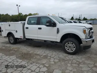2019 Ford Super Duty F-250 SRW XL with VIN 1FD7W2B60KEG54489, listed as a Copart auction lot 68541834 with 96,029 mi miles and Salvage Title. Bid and sale history available at carsss.com. Image 4.