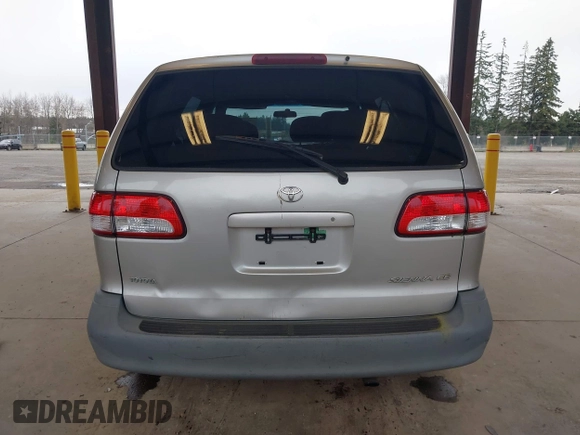 2001 Toyota Sienna CE with VIN 4T3ZF19C31U393059, listed as a IAAI auction lot 41809583 with 237,250 mi miles. Bid and sale history available at carsss.com. Image 16.