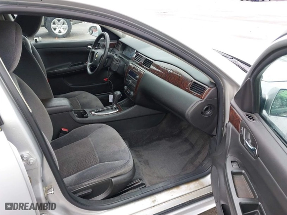 2012 Chevrolet Impala LT Retail with VIN 2G1WB5E35C1229974, listed as a IAAI auction lot 41904773 with 173,126 mi miles. Bid and sale history available at carsss.com. Image 5.