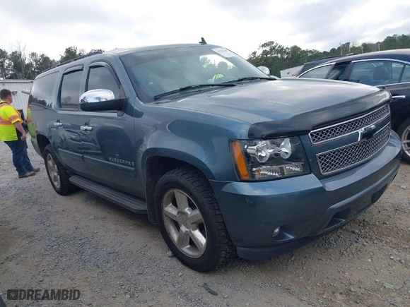 2008 Chevrolet Suburban LT w/3LT with VIN 3GNFC16098G150346, listed as a IAAI auction lot 41523328 with 228,908 mi miles. Bid and sale history available at carsss.com. Image 1.