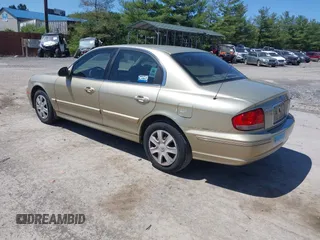 2004 Hyundai Sonata with VIN KMHWF25S94A048669, listed as a IAAI auction lot 42109535 with 157,687 mi miles. Bid and sale history available at carsss.com. Image 3.