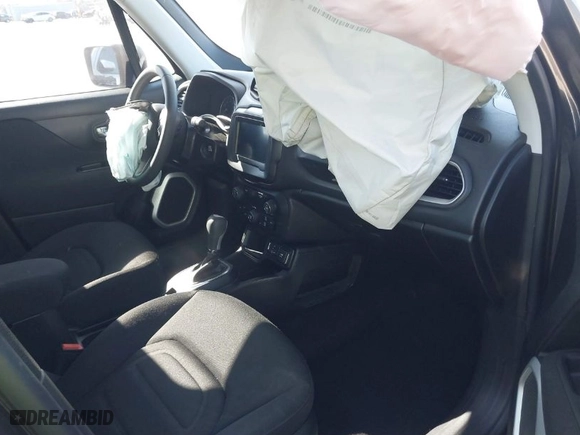 2018 Jeep Renegade Latitude with VIN ZACCJABB5JPH34434, listed as a IAAI auction lot 41827209 with 85,761 mi miles. Bid and sale history available at carsss.com. Image 5.