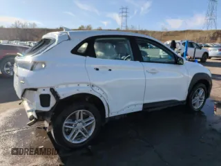2022 Hyundai Kona SE z VIN KM8K2CAB1NU830115, wystawiony jako Copart lot #52919145 z przebiegiem 42 621 mil mil oraz Szkoda całkowita • Salvage title. Historia ofert i sprzedaży dostępna na DreamBid. Obrazek 3.