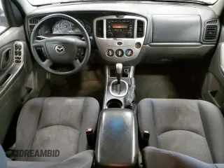 2006 Mazda Tribute i with VIN 4F2YZ02Z16KM02563, listed as a Copart auction lot 75724264 with 177,486 mi miles and Clean Title. Bid and sale history available at carsss.com. Image 8.