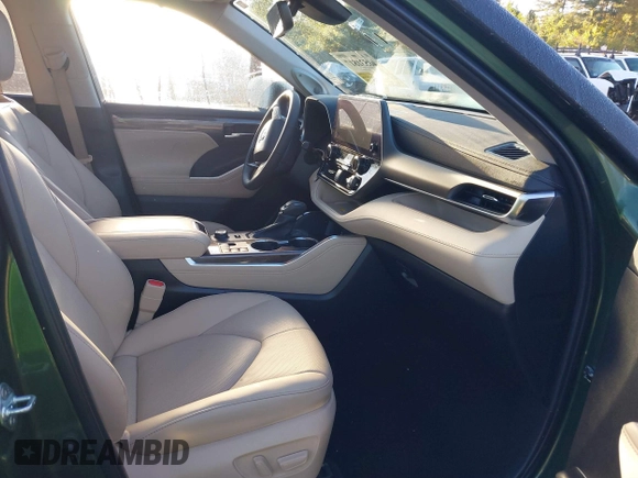 2023 Toyota Highlander L with VIN 5TDKDRBH6PS501843, listed as a IAAI auction lot 40531817 with 12,734 mi miles and . Bid and sale history available at DreamBid. Image 5.