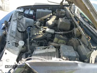 2000 Chevrolet Tahoe Limited с VIN 1GNEC13RXYR211606, выставлен на аукционе IAAI как лот 43367285 с пробегом 227 528 миль миль и . История ставок и продаж доступна на DreamBid. Изображение 19.