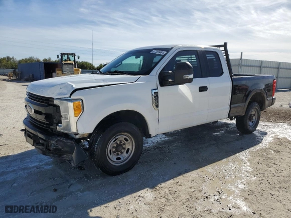 2017 Ford Super Duty F-250 SRW XLT with VIN 1FT7X2A62HED58949, listed as a Copart auction lot 87356484 with 180,805 mi miles and Salvage Title. Bid and sale history available at carsss.com. Image 1.