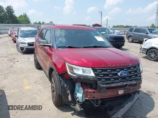 2017 Ford Explorer XLT z VIN 1FM5K7D84HGE18438, wystawiony jako IAAI lot #42311925 z przebiegiem 134 650 mil mil oraz . Historia ofert i sprzedaży dostępna na DreamBid. Obrazek 1.
