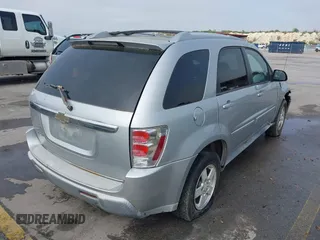 2005 Chevrolet Equinox LT with VIN 2CNDL63F756064218, listed as a IAAI auction lot 41971920 with 198,666 mi miles. Bid and sale history available at carsss.com. Image 4.
