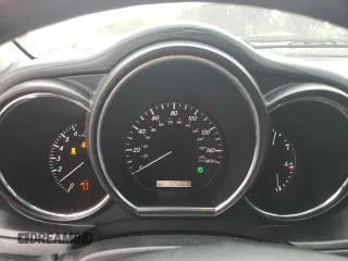 2005 Lexus RX 330 with VIN JTJHA31U250089738, listed as a Copart auction lot 70532434 with 196,009 mi miles and Salvage Title. Bid and sale history available at carsss.com. Image 9.