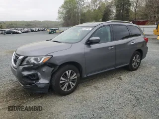 2017 Nissan Pathfinder SV z VIN 5N1DR2MN8HC696895, wystawiony jako Copart lot #51639445 z przebiegiem 153 120 mil mil oraz Szkody całkowita. Historia ofert i sprzedaży dostępna na DreamBid. Obrazek 1.