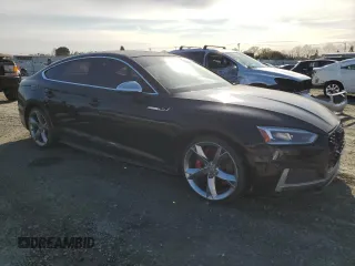 2019 Audi S5 Sportback Premium Plus z VIN WAUB4CF53KA014745, wystawiony jako Copart lot #50214965 z przebiegiem Nie podano mil oraz Czysty tytuł • Clean title. Historia ofert i sprzedaży dostępna na DreamBid. Obrazek 4.