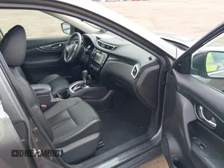 2015 Nissan Rogue SL with VIN 5N1AT2MV9FC858339, listed as a IAAI auction lot 41847604 with 147,894 mi miles. Bid and sale history available at carsss.com. Image 5.