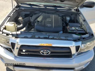 2007 Toyota Tacoma PreRunner z VIN 5TEJU62N37Z399808, wystawiony jako Copart lot #56256125 z przebiegiem 175 093 mil mil oraz Szkoda całkowita • Salvage title. Historia ofert i sprzedaży dostępna na DreamBid. Obrazek 11.