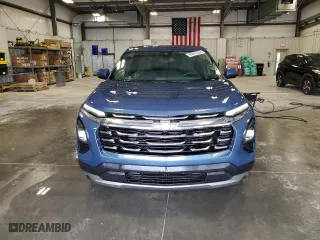 2025 Chevrolet Equinox FWD LT with VIN 3GNAXHEG5SL205931, listed as a Copart auction lot 52250945 with 8,893 mi miles and Clean Title. Bid and sale history available at carsss.com. Image 5.