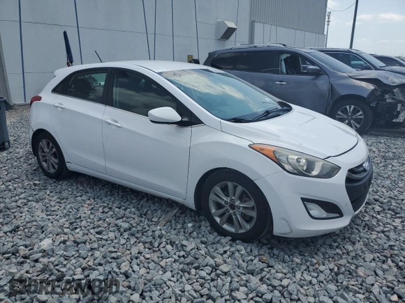 2015 Hyundai Elantra GT with VIN KMHD35LH0FU235356, listed as a Copart auction lot 53998485 with 153,383 mi miles and Salvage Title. Bid and sale history available at carsss.com. Image 4.