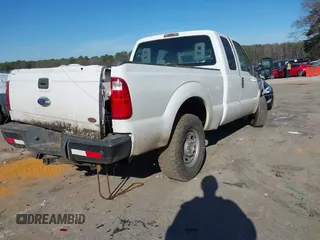 2014 Ford F-250 XL z VIN 1FT7X2A64EEB68906, wystawiony jako IAAI lot #41195294 z przebiegiem 222 445 mil mil oraz . Historia ofert i sprzedaży dostępna na DreamBid. Obrazek 4.