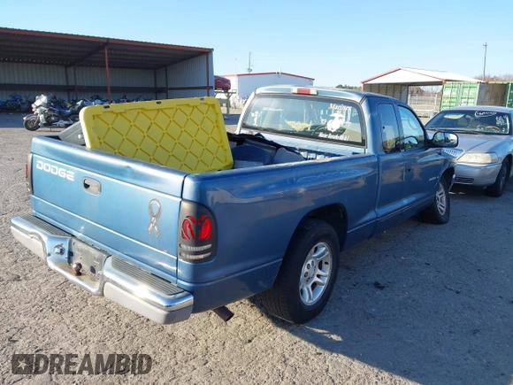 2001 Dodge Dakota with VIN 1B7GL22X11S337066, listed as a IAAI auction lot 41008648 with 270,749 mi miles. Bid and sale history available at carsss.com. Image 4.