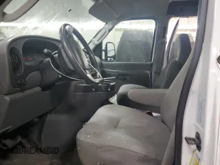 2008 Ford Econoline Cargo z VIN 1FTNS14W88DB38796, wystawiony jako Copart lot #50405215 z przebiegiem 175 876 mil mil oraz Szkoda całkowita • Salvage title. Historia ofert i sprzedaży dostępna na DreamBid. Obrazek 7.