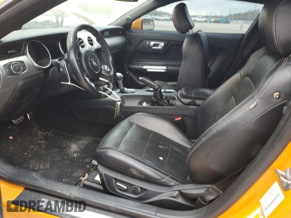 2019 Ford Mustang EcoBoost z VIN 1FA6P8TH4K5138092, wystawiony jako Copart lot #44217334 z przebiegiem 91 743 mil mil oraz Szkoda całkowita • Salvage title. Historia ofert i sprzedaży dostępna na DreamBid. Obrazek 7.