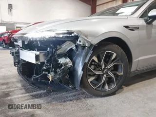 2024 Hyundai Sonata SEL z VIN KMHL64JA8RA401941, wystawiony jako IAAI lot #42085349 z przebiegiem 3722 mil mil oraz . Historia ofert i sprzedaży dostępna na DreamBid. Obrazek 6.