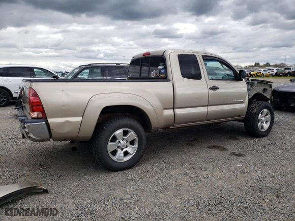 2005 Toyota Tacoma with VIN 5TEUU42N95Z033740, listed as a Copart auction lot 48152945 with 162,878 mi miles and Salvage Title. Bid and sale history available at carsss.com. Image 3.