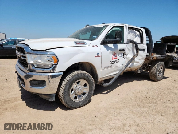 2020 Ram 2500 Tradesman with VIN 3C6UR5CLXLG257989, listed as a Copart auction lot 61019805 with 113,155 mi miles and Salvage title. Bid and sale history available at DreamBid. Image 1.