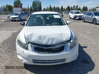 2008 Honda Accord LX z VIN 1HGCP26318A103067, wystawiony jako IAAI lot #42273183 z przebiegiem 109 094 mil mil oraz . Historia ofert i sprzedaży dostępna na DreamBid. Obrazek 12.
