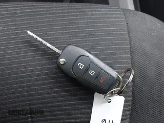 2019 Ford F-150 XL с VIN 1FTEW1CP4KFA14230, выставлен на аукционе IAAI как лот 41363142 с пробегом 117 592 миль миль и . История ставок и продаж доступна на DreamBid. Изображение 11.