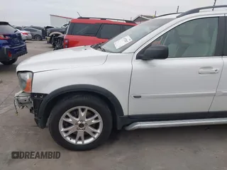 2005 Volvo XC90 with VIN YV1CZ852051198196, listed as a IAAI auction lot 41572567 with 154,881 mi miles and . Bid and sale history available at DreamBid. Image 18.