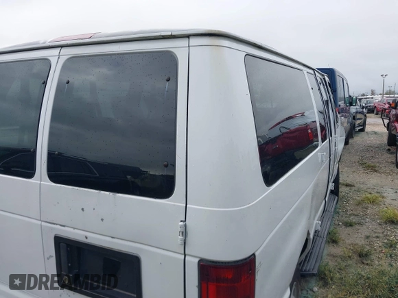 2008 Ford Econoline Passenger XL with VIN 1FBNE31L78DA80357, listed as a IAAI auction lot 41100987 with Not provided miles and . Bid and sale history available at DreamBid. Image 4.