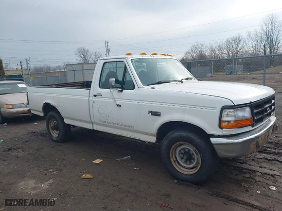 1996 Ford F-250 HD with VIN 1FTHF25HXTEA54523, listed as a IAAI auction lot 41646186 with 206,050 mi miles. Bid and sale history available at carsss.com. Image 13.