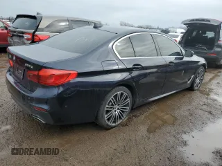 2020 BMW 5 Series z VIN WBAJB1C04LCD27469, wystawiony jako Copart lot #85962264 z przebiegiem 112 807 mil mil oraz Czysty tytuł • Clean title. Historia ofert i sprzedaży dostępna na DreamBid. Obrazek 3.
