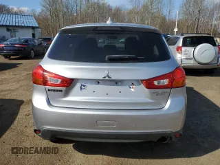 2017 Mitsubishi Outlander ES z VIN JA4AR3AU9HZ007138, wystawiony jako Copart lot #53781645 z przebiegiem 108 822 mil mil oraz Szkoda całkowita • Salvage title. Historia ofert i sprzedaży dostępna na DreamBid. Obrazek 6.