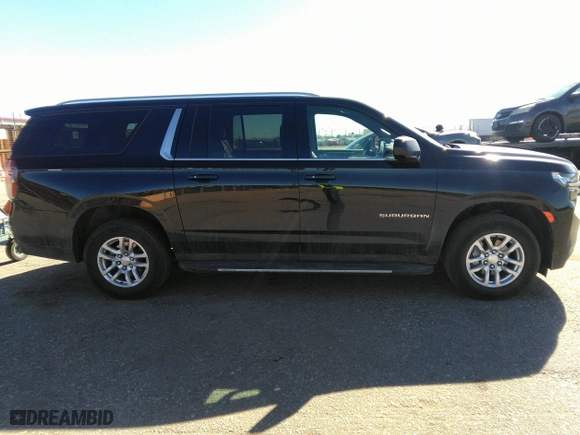 2024 Chevrolet Suburban LT with VIN 1GNSKCKD2RR233821, listed as a IAAI auction lot 41686836 with 27,932 mi miles. Bid and sale history available at carsss.com. Image 13.