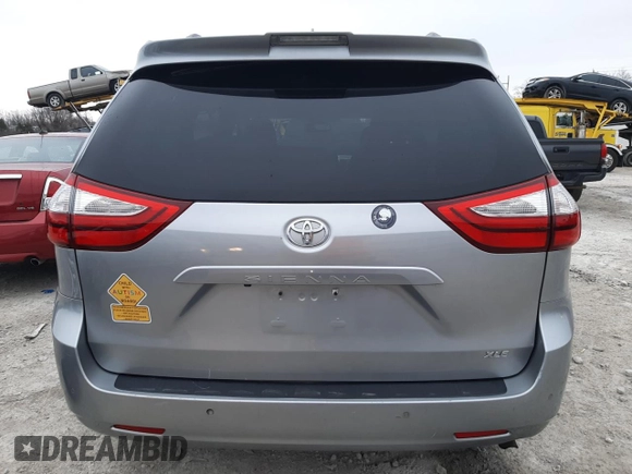 2018 Toyota Sienna XLE Auto Access Seat с VIN 5TDYZ3DC5JS929713, выставлен на аукционе Copart как лот 43368025 с пробегом 125 712 миль миль и На запчасти • Non repairable. История ставок и продаж доступна на DreamBid. Изображение 6.