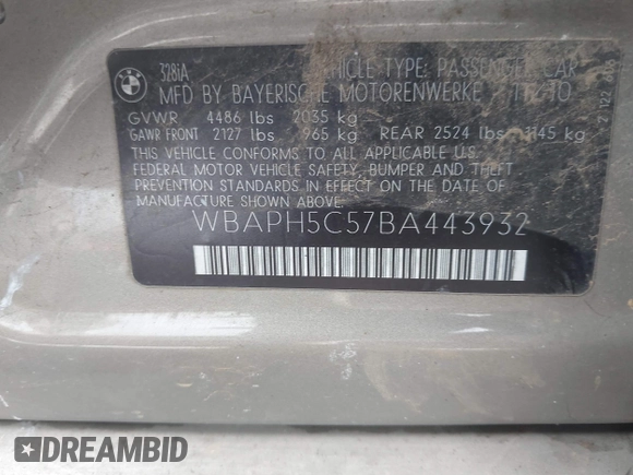 2011 BMW 3 Series 328i with VIN WBAPH5C57BA443932, listed as a IAAI auction lot 40832127 with 206,426 mi miles and . Bid and sale history available at carsss.com. Image 9.