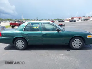2010 Ford Police Interceptor с VIN 2FABP7BV1AX118489, выставлен на аукционе IAAI как лот 42597521 с пробегом Не указан миль и . История ставок и продаж доступна на DreamBid. Изображение 13.