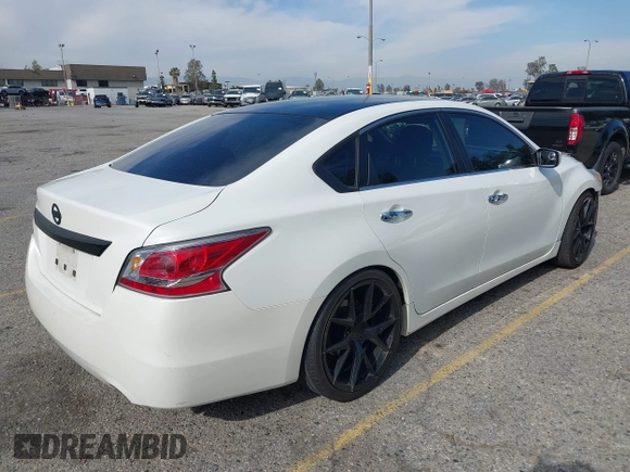 2014 Nissan Altima S with VIN 1N4AL3AP4EN223862, listed as a IAAI auction lot 42004392 with 140,450 mi miles and . Bid and sale history available at DreamBid. Image 4.